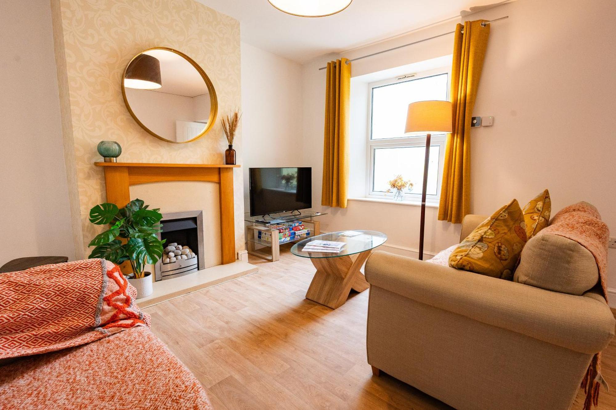 Stella's Cottage- Cute Traditional In South West By Staystaycations